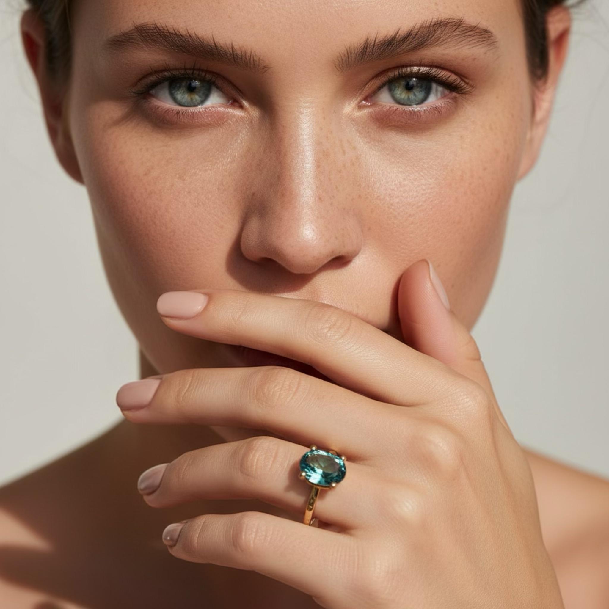 ネオンブルー パライバカラーリング｜8×6mm 高輝度ナノクリスタル｜真鍮フリーサイズリング | 2枚目