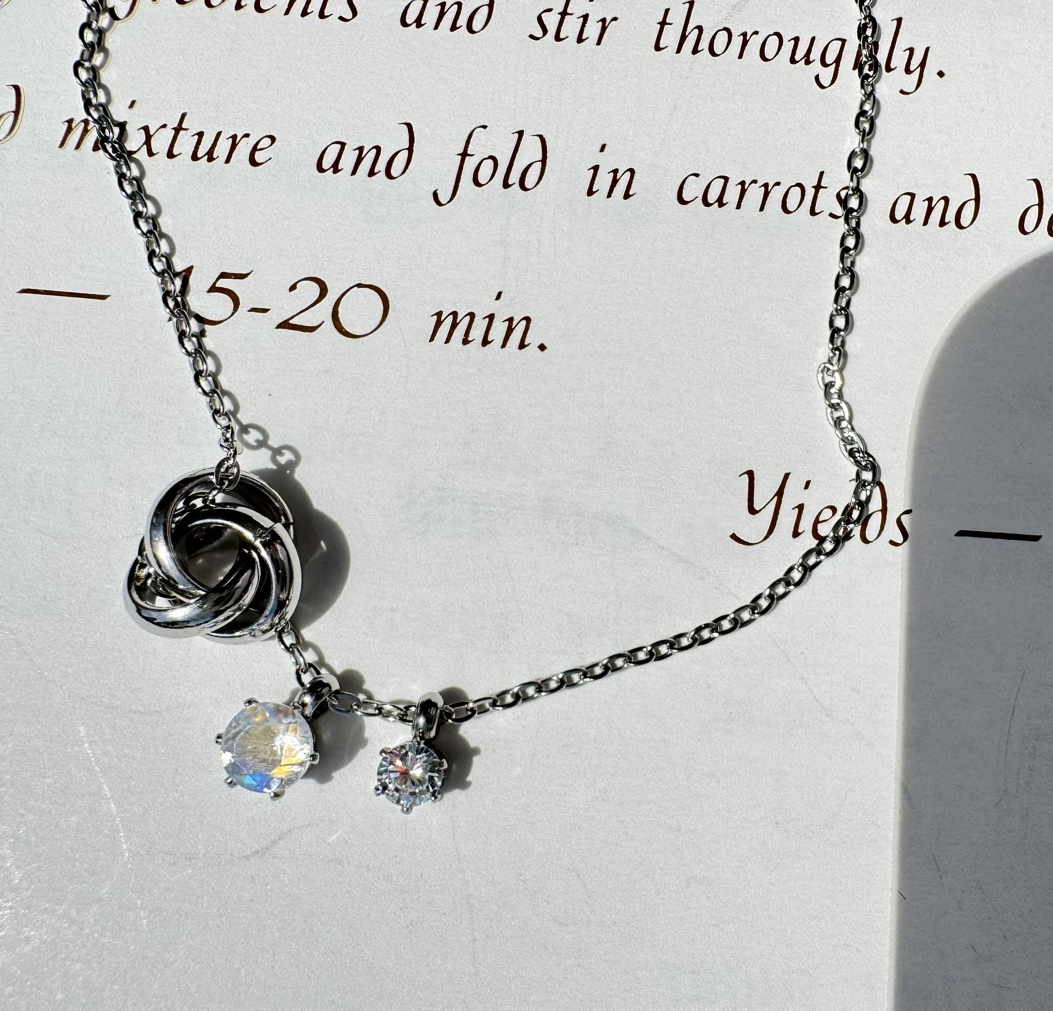 Rainbow Moonstone Trinity Necklace 宝石質AAA レインボームーンストーン CZ追加可 | 10枚目