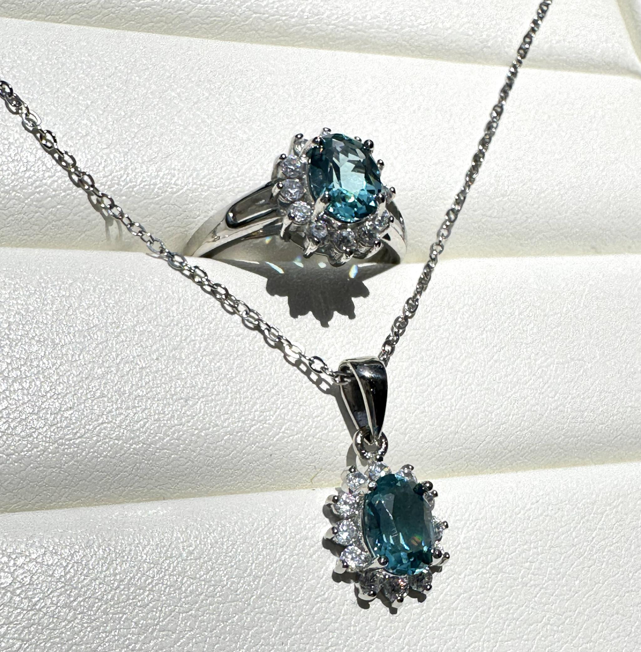 Forever Glow ネオンブルー ナノクリスタル ハロデザイン ネックレス＆リングセット 316Lステンレス