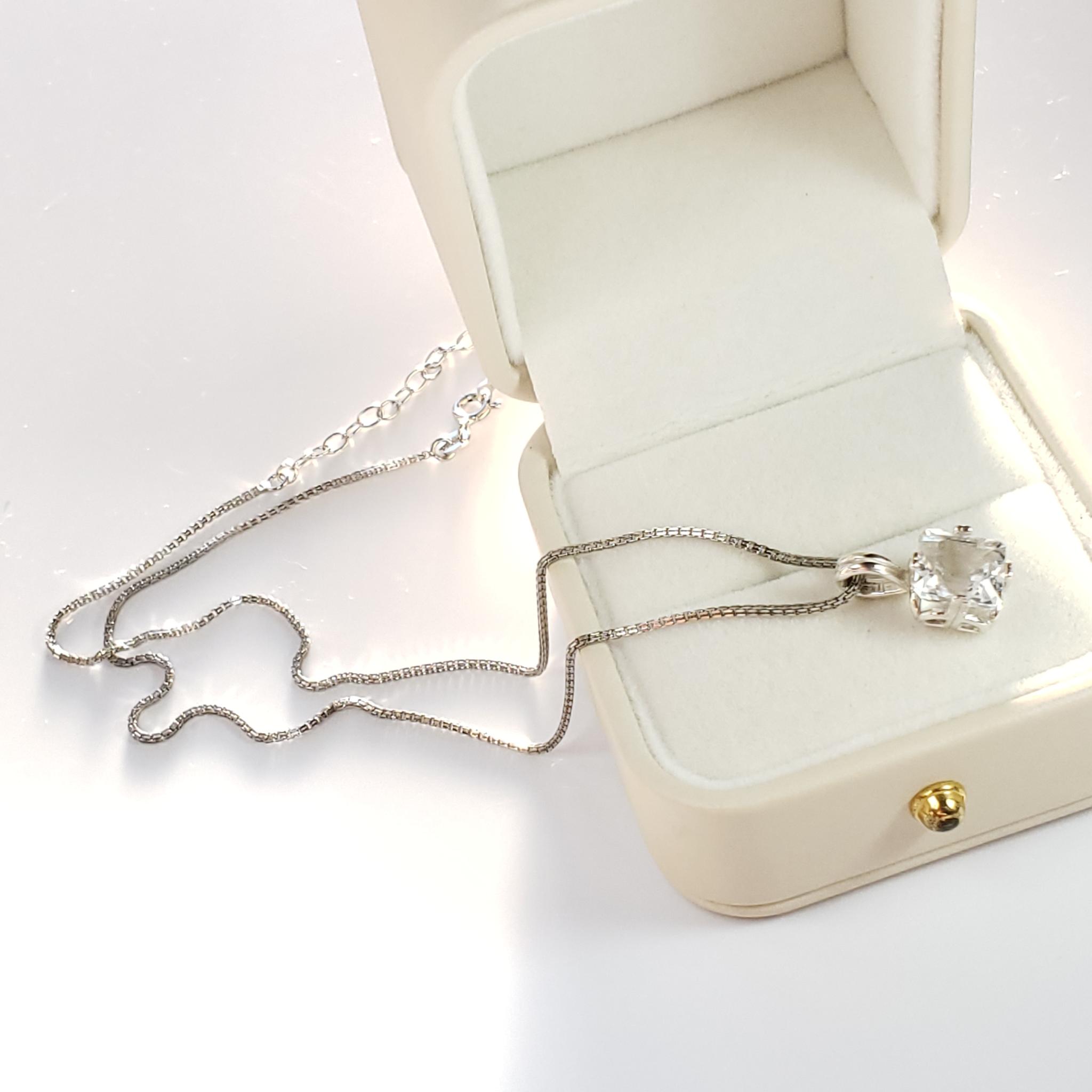 天然ホワイトトパーズ　スターリングシルバー製　ネックレス　7ｘ9ｍｍ　◇　Natural | 17枚目