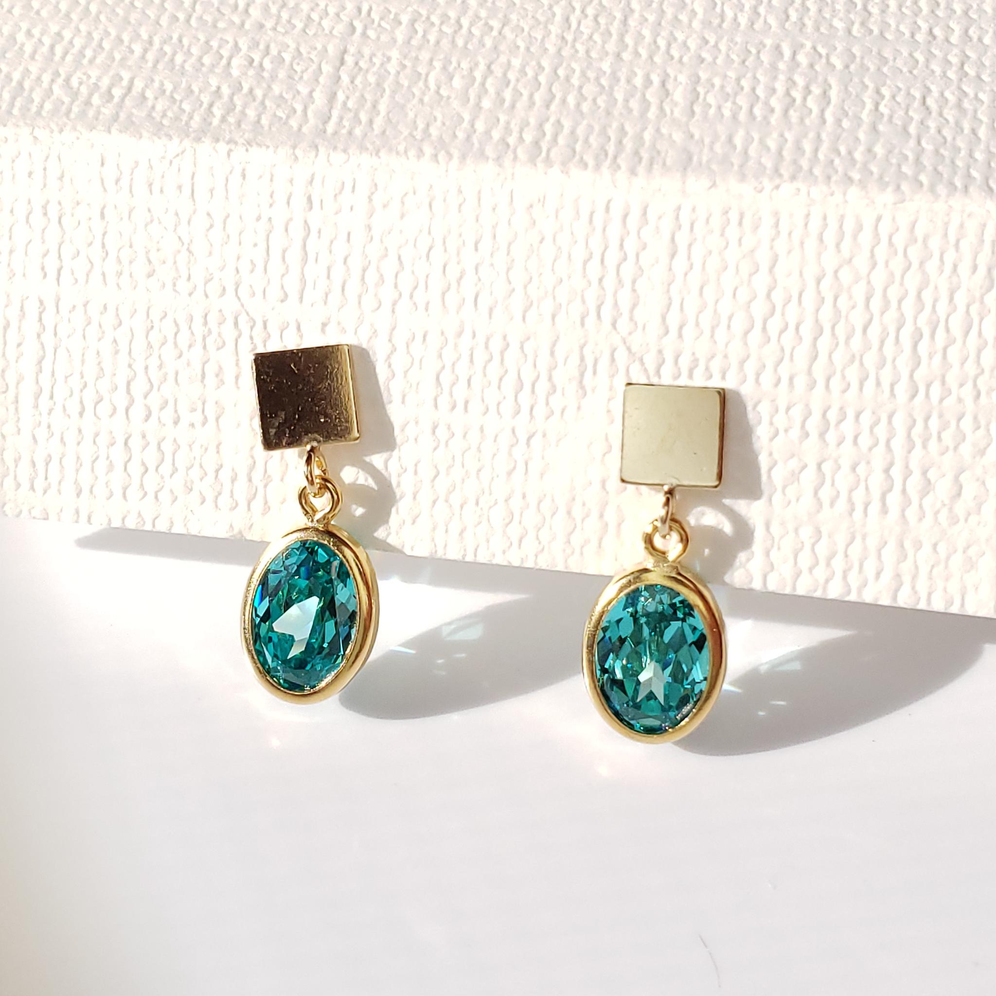 スクエアスタッドピアス 14Kgf パライバトルマリン　人工宝石　8ｘ6mm　ブラジル産天然トルマリン粉末混ルース