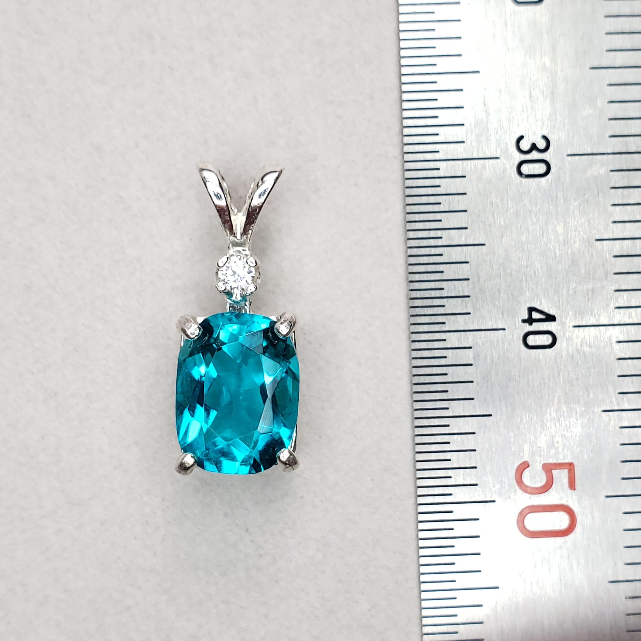 Avec petit ?clat☆　合成パライバトルマリン　小さなモアサナイト付　ネックレストップ　 合成石　シルバー製 | 8枚目