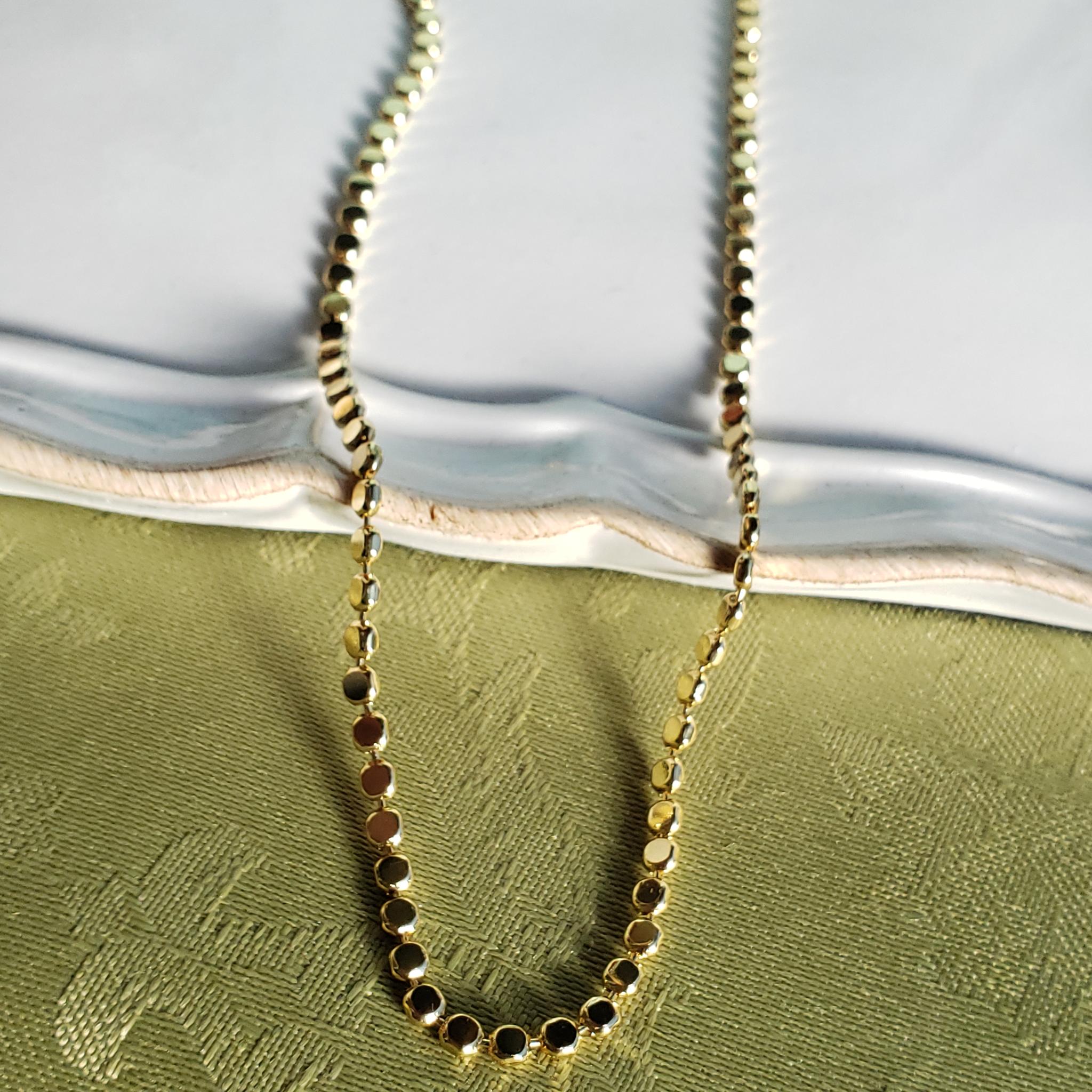 麗しいゴールドの輝き　18Kgf　重ね付けにも　コインネックレス　45cm　アジャスター付き | 5枚目