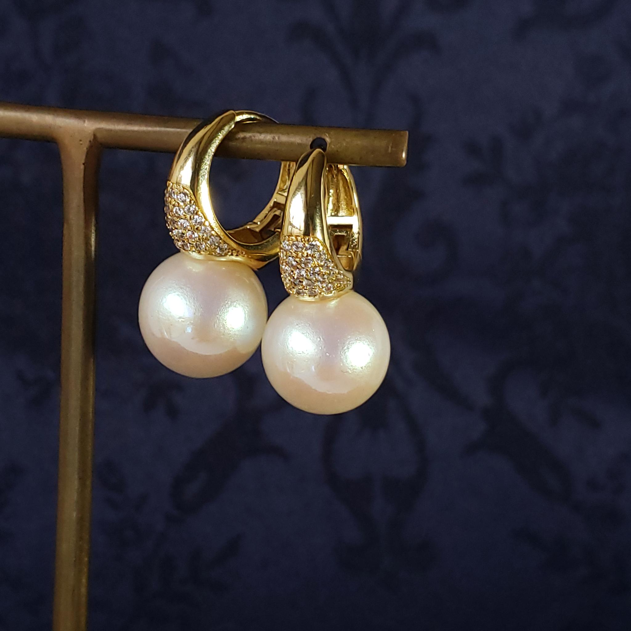 麗しいゴールドの輝き　18Kgf　パールフープピアス　オーソドックス　CZ　重ね着け