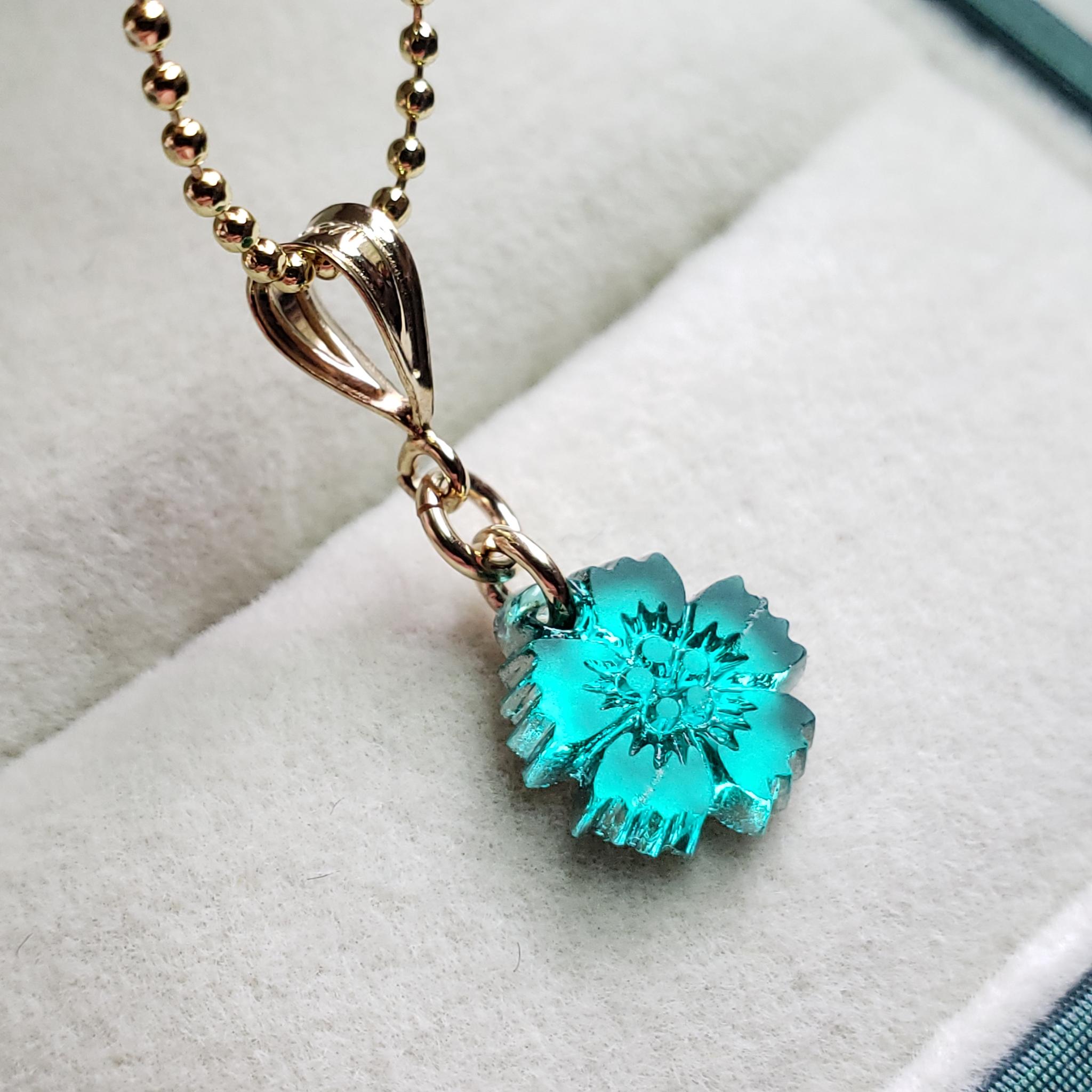 ヴィンテージガラス　マットエメラルド　フラワー　9ｍｍ　Gold Filled　◇　Antique