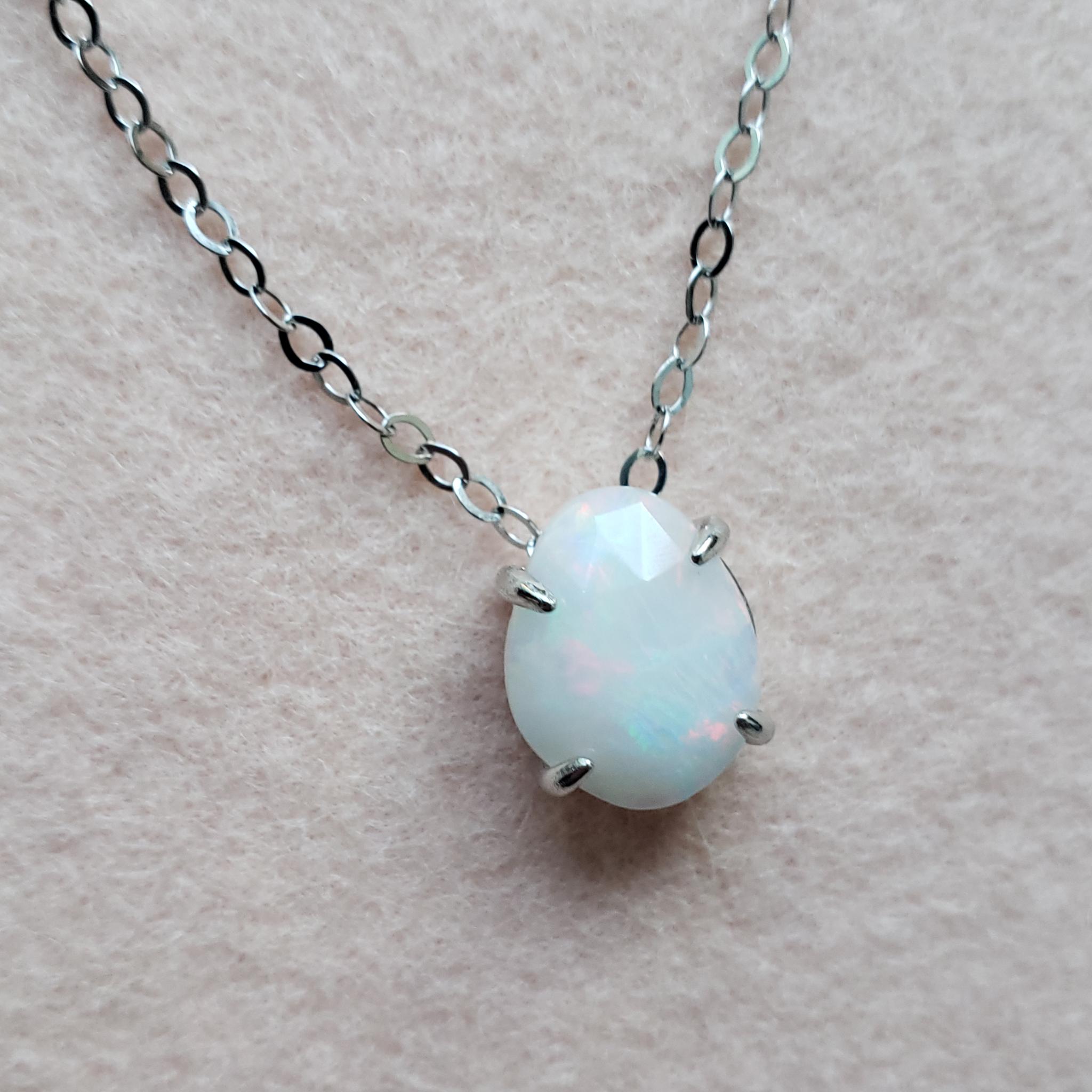 天然オパール1粒ネックレス　エチオピアンオパール　シルバー製ネックレス　10ｘ12ｍｍ　◇　Natural