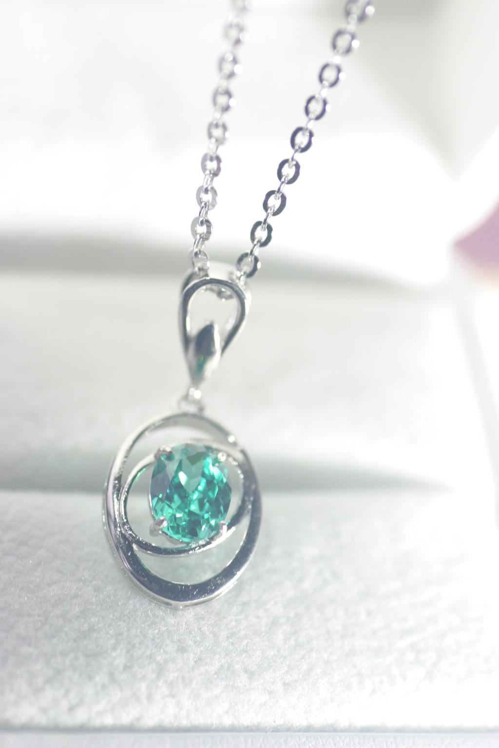 ご奉仕品　エメラルドグリーン　パライバトルマリン　グリーン　合成サファイア　ループデザイン　60cm