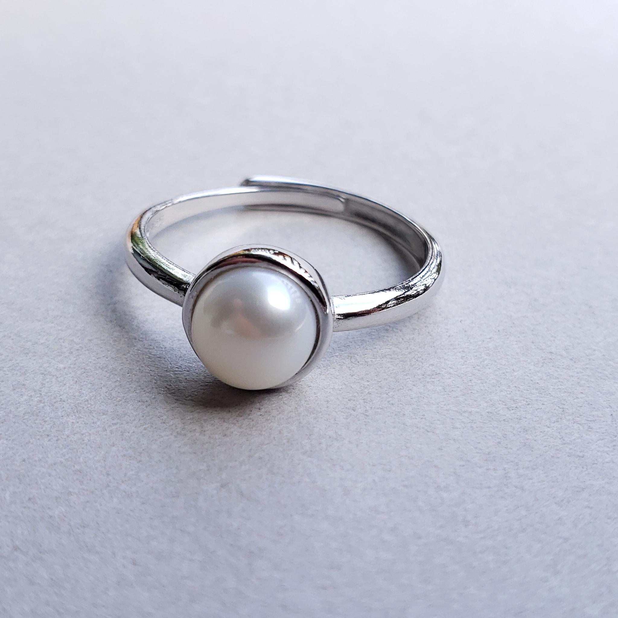 淡水パールのカボションシルバーリング　フリーサイズ　サイズ調整出来ます　フォーマル/カジュアル1枚目の画像