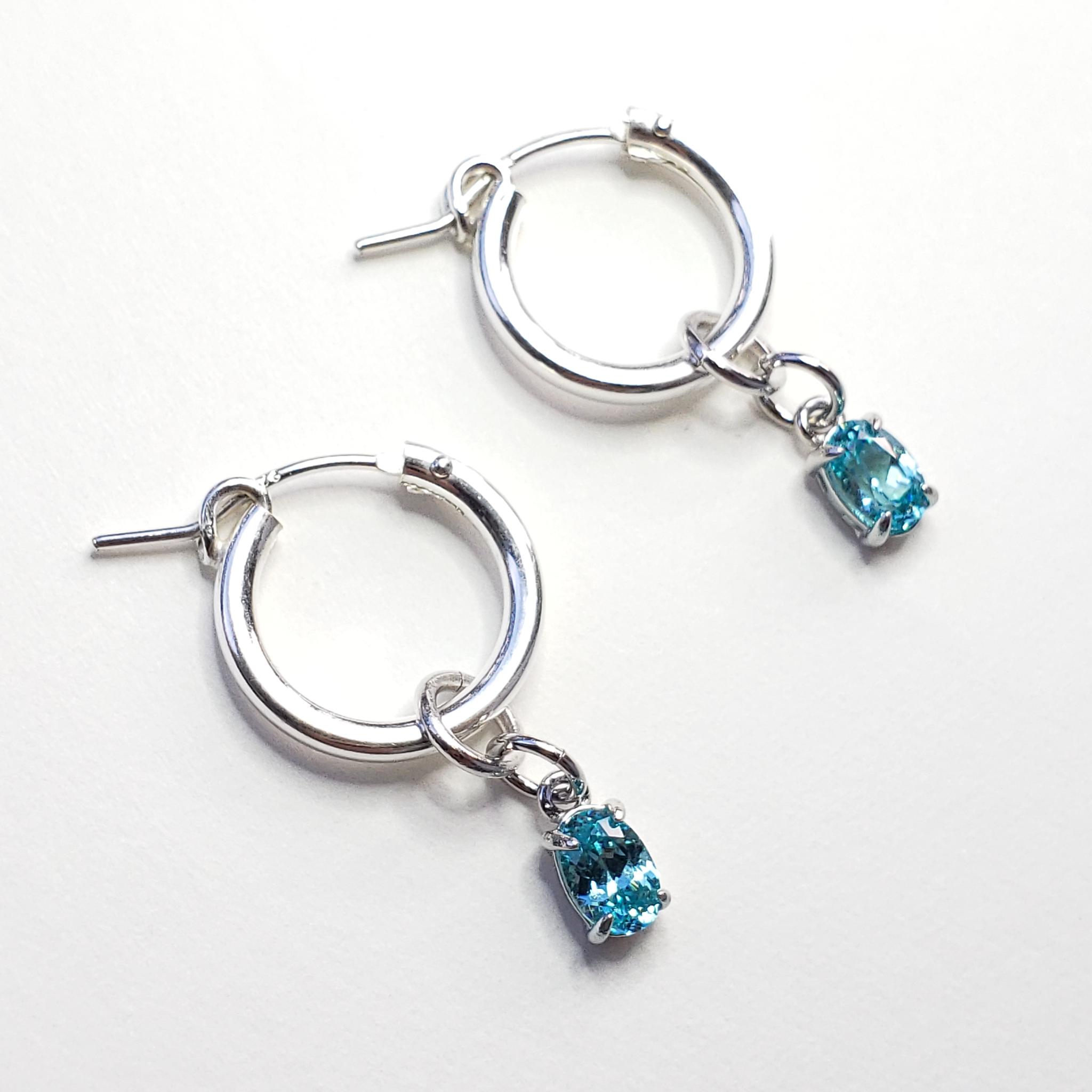 SV925製　奇跡の輝き　ラボグロウンサファイア パライバトルマリン　ネオンブルー　チョクラルスキー法　フープピアス