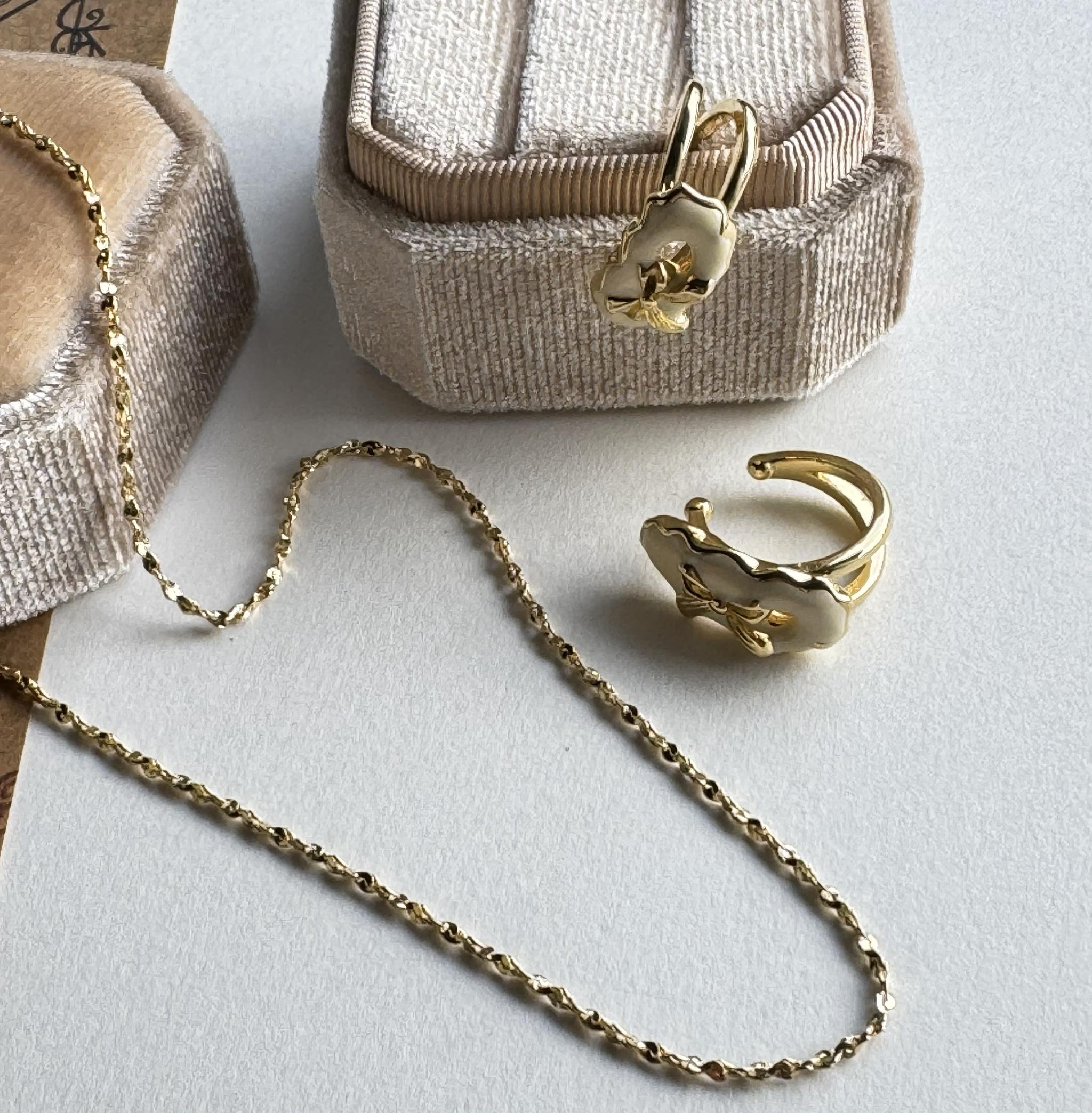 年末福袋　限定2　デザインネックレス1点　リボンエナメルイヤーカフ1点　お得　K18gf