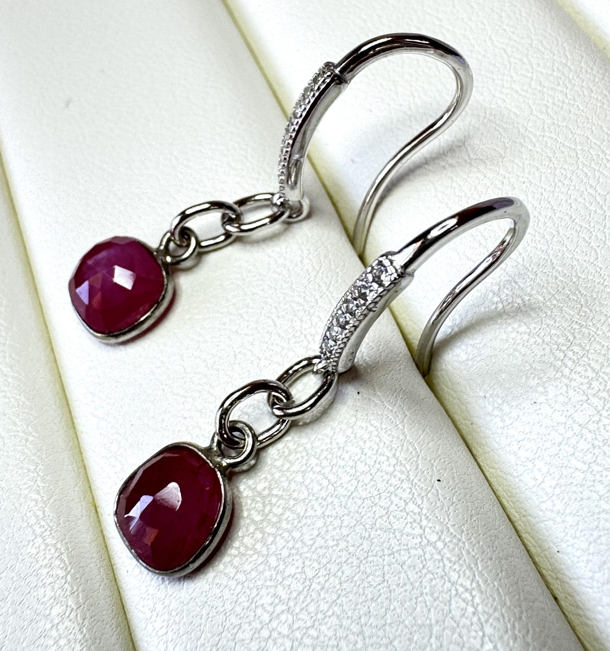 【Naturel Bijou】マダガスカル産 非加熱ルビー チェーン風ピアス SV925 ロジウム 天然石ピアス