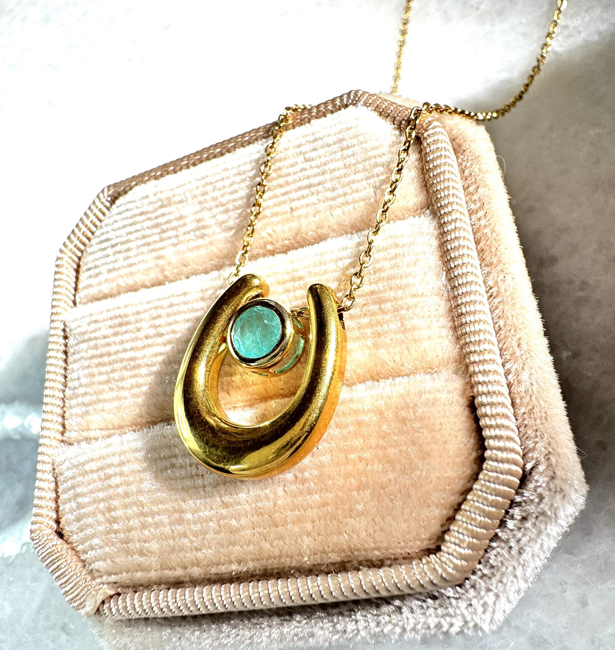 ネオンブルー パライバカラー 馬蹄ネックレス|ダブレットジェム|5mm / 6mm|サージカルステンレス|幸福モチーフ | 11枚目