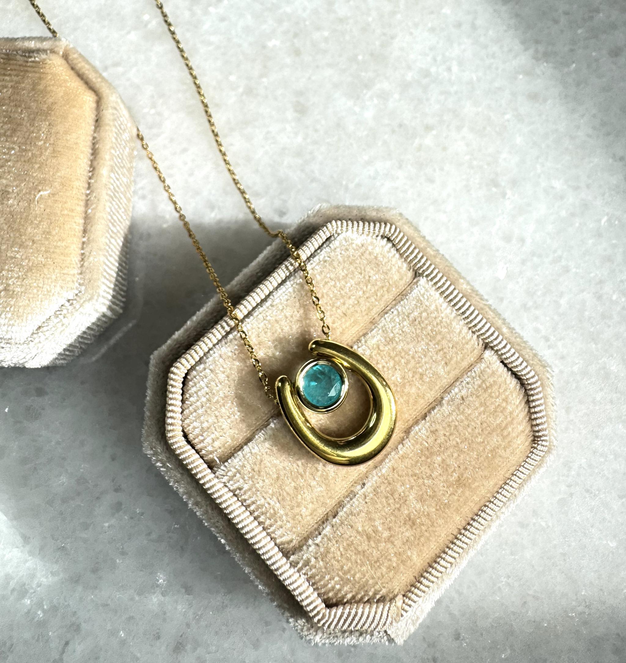 ネオンブルー パライバカラー 馬蹄ネックレス|ダブレットジェム|5mm / 6mm|サージカルステンレス|幸福モチーフ | 12枚目