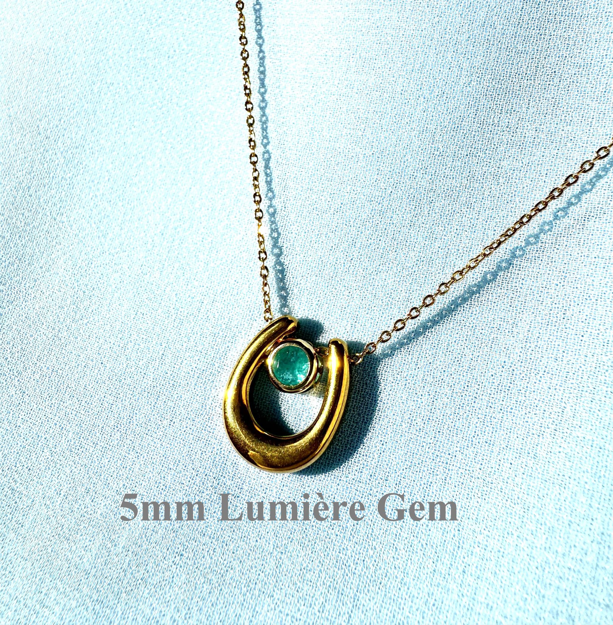 ネオンブルー パライバカラー 馬蹄ネックレス|ダブレットジェム|5mm / 6mm|サージカルステンレス|幸福モチーフ | 8枚目